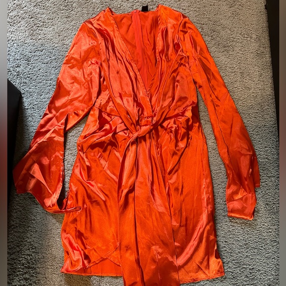 ❌SOLD❌ SHEIN ORANGE SATIN DRESS - Picture 2 of 3